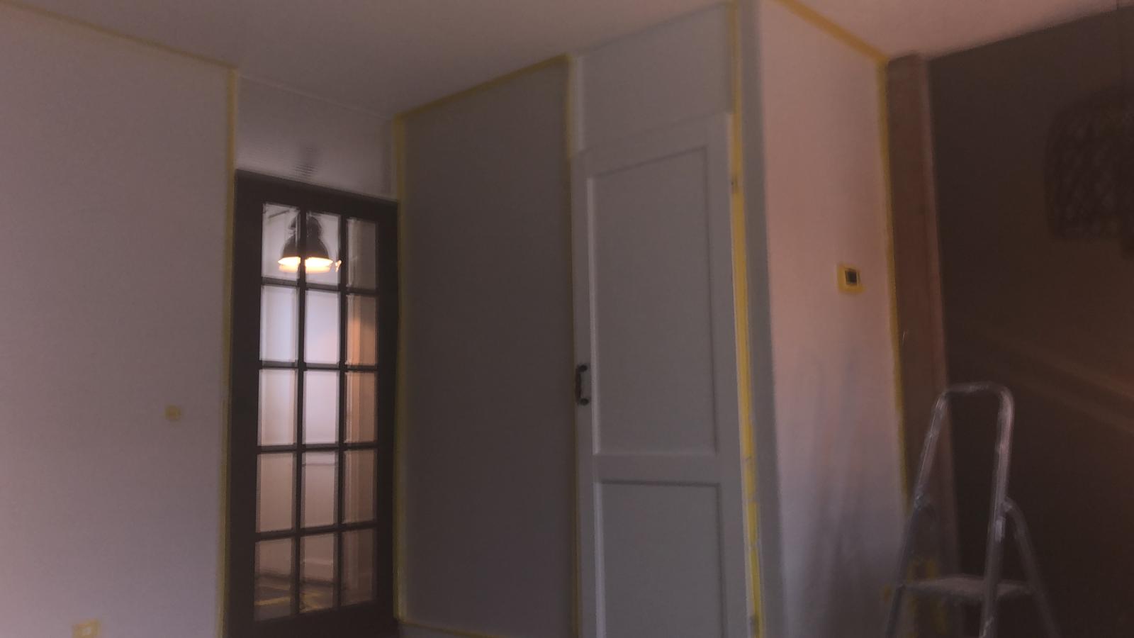 Strakke wanden in woonkamer