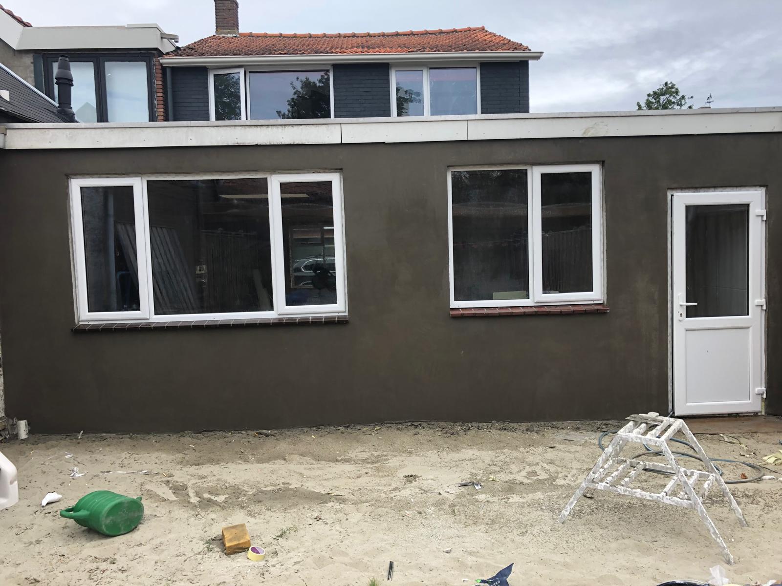 Gevelrenovatie in warm antraciet